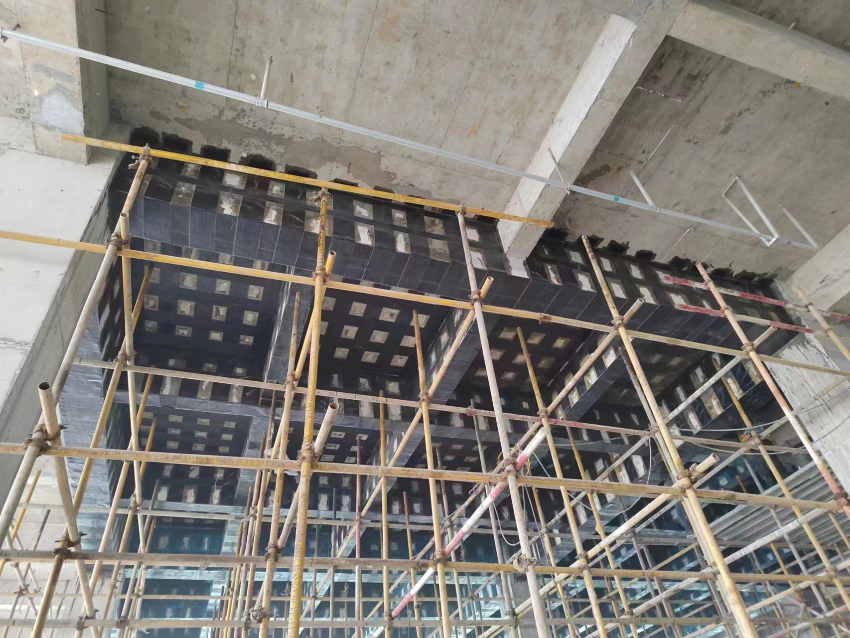 荣县加固公司承接植筋 粘钢 碳纤维等加固工程 资质齐全